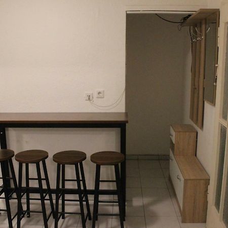Zimmer Sucht Bewohner Duisbourg Extérieur photo